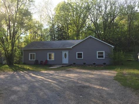 Homes for rent traverse city mi. About 3904 Vance Rd Rental. Nice size lot with nice wooded area. Big shade tree. Close to Town. Protect yourself from scams. Learn More. 3904 Vance Rd house in Traverse City, MI, is available for rent. This house rental unit is … 