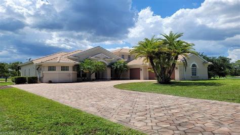 Homes for sale alva fl. Nearby homes similar to 17161 Palm Beach Blvd have recently sold between $465K to $1M at an average of $265 per square foot. SOLD JUN 23, 2023. $1,065,000 Last Sold Price. 4 beds. 3.5 baths. 4,100 sq ft. 17280 Frank … 