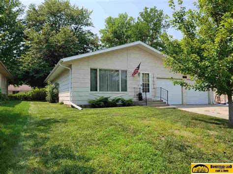 Homes for sale beatrice ne. Jan 22, 2024 · 717 N 9th St, Beatrice, NE 68310 is currently not for sale. The 2,048 Square Feet multi family home is a 4 beds, 3 baths property. This home was built in 1915 and last sold on 2024-01-22 for $145,000. 