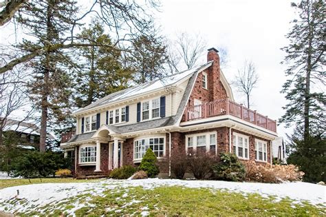 Homes for sale belmont ma. Sold: 4 beds, 3.5 baths, 2666 sq. ft. house located at 346 Cross St, Belmont, MA 02478 sold for $1,760,000 on Feb 27, 2024. MLS# 73194580. Completely renovated colonial in highly desirable Winnbroo... 