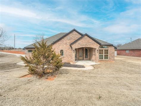 Homes for sale blanchard ok. Sep 16, 2023 · The listing broker’s offer of compensation is made only to participants of the MLS where the listing is filed. Oklahoma. Grady County. Blanchard. 73010. 3303 Red Ridge Dr. 3303 Red Ridge Dr, Blanchard, OK 73010 is pending. Zillow has 48 photos of this 5 beds, 4 baths, 3,361 Square Feet single family home with a list price of $895,000. 