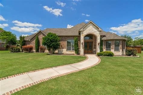 Homes for sale brownwood tx. 3 beds 2 baths 2,114 sq ft 9,278 sq ft (lot) 2209 9th St, Brownwood, TX 76801. ABOUT THIS HOME. New Listing for sale in Brownwood, TX: Emersed in the Hideout Resort in Brownwood, Texas with 2,486 Square Feet, this 3 bedroom, 2 bath home, on 2 lots, is perfect for entertaining and living an Active Lifestyle. 