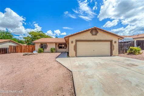 Homes for sale camp verde az. 2132 W Paso Fino Way, Camp Verde AZ, is a Single Family home that contains 1850 sq ft and was built in 2013.It contains 3 bedrooms and 2 bathrooms.This home last sold for $650,000 in January 2023. The Zestimate for this Single Family is $673,100, which has increased by $2,300 in the last 30 days.The Rent Zestimate for this … 