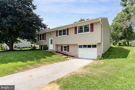 Homes for sale dauphin county pa. Zillow has 14 homes for sale in Upper Dauphin Area School District. View listing photos, review sales history, and use our detailed real estate filters to find the perfect place. ... PA 17023. VRA REALTY. $219,500. 3 bds; 1 ba; 1,066 sqft - House for sale. Show more. Price cut: $400 (Apr 3) 255 W Market St, Pillow, PA 17080. COLDWELL BANKER … 