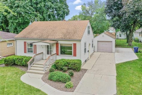 Homes for sale de pere wi. De Pere WI Newest Real Estate Listings. 16 results. Sort: Newest. 1793 Arbor Gate Ln, Green Bay, WI 54311. $559,900. ... De Pere Homes for Sale $359,787; 