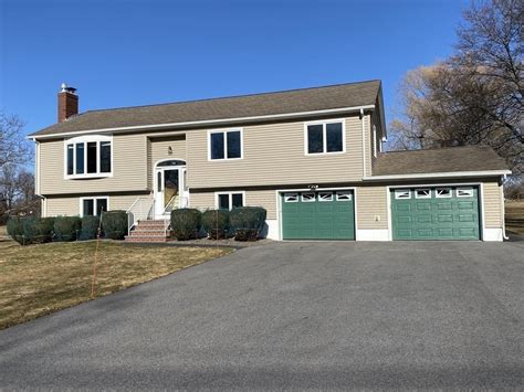 Homes for sale dracut ma. Sold - 12-14 Spring Park Ave, Dracut, MA - $665,000. View details, map and photos of this multi-family property with 5 bedrooms and 2 total baths. MLS# 73175461. 