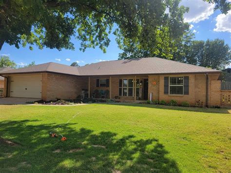 Homes for sale duncan ok. 3 days ago · Browse 122 listings of houses, townhomes, condos, and more in Duncan OK. Filter by price, beds, baths, home type, and more to find your dream home. 