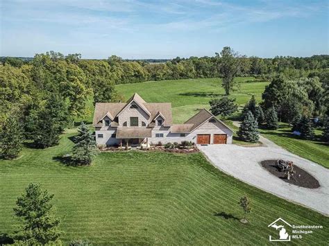 Homes for sale dundee mi. 3 Beds. 2 Baths. 2,052 Sq Ft. 5400 Rea Rd, Dundee, MI 48131. Multiple offers - Highest and Best Offers due by Sunday 4/21 5pm. Beautiful 1 acre parcel surrounded by wide open farm land in Dundee Schools. This 3 bedroom, 2 full bath home is ready for its new owners. Open Kitchen and Dining Room with large windows for natural light. 