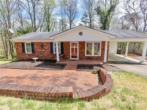 Homes for sale elkin nc. For Sale - 469 Oakland Dr, Elkin, NC - $329,000. View details, map and photos of this single family property with 5 bedrooms and 3 total baths. MLS# 1128374. 