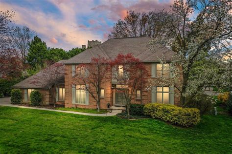 Homes for sale grosse pointe farms. Things To Know About Homes for sale grosse pointe farms. 