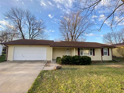 Homes for sale hallsville mo. Single Family Homes For Sale in Hallsville, MO. Sort: New Listings. 9 homes . Use arrow keys to navigate. NEW - 1 DAY AGO 0.28 ACRES. $329,000. 3bd. 2ba. 1,591 sqft (on 0.28 acres) 14825 Larry Ln, Hallsville, MO 65255. Weichert, Realtors - First Tier. Use arrow keys to navigate. OPEN ... 