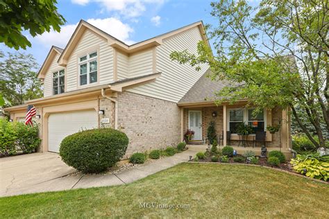 Homes for sale homer glen il. 5 Beds. 4 Baths. 2,954 Sq Ft. 12106 Mackinac Rd, Homer Glen, IL 60491. Welcome to this elegant and modern 5 bedroom, 2.2 bath, 3 car garage home with forest preserve lake frontage, tucked away on quiet dead-end street surrounded by nature and providing for a quaint setting like no other. 