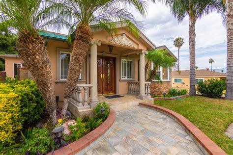 Homes for sale in alameda ca. Explore the homes with Big Lot that are currently for sale in Alameda, CA, where the average value of homes with Big Lot is $1,100,000. Visit realtor.com® and browse house photos, view details ... 