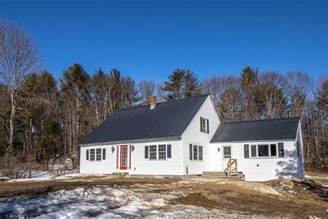 Homes for sale in auburn me. NMLS#: 1598647. Get Pre-Approved. For Sale - 1018 Summer St, Auburn, ME - $799,000. View details, map and photos of this single family property with 6 bedrooms and 7 total baths. MLS# 1542423. 