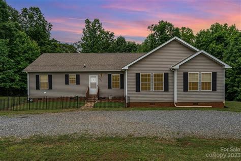 Homes for sale in bessemer city nc. See photos and price history of this 3 bed, 1 bath, 1,489 Sq. Ft. recently sold home located at 803 S 8th St, Bessemer City, NC 28016 that was sold on 02/28/2024 for $245500. 