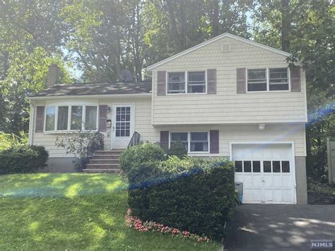 Homes for sale in bloomingdale nj. Explore the homes with Garage 2 Or More that are currently for sale in Bloomingdale, NJ, where the average value of homes with Garage 2 Or More is $429,000. Visit realtor.com® and browse house ... 