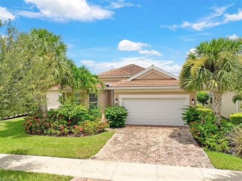 Homes for sale in bonita springs. 10283 Avonleigh Dr, Bonita Springs, FL 34135. Homes - 2,753 ft² / 4,987 ft² - 2 Car Garage. 3 Bed / 3 Baths / Pool / Spa. Built 2006. Fairwinds Bonita Springs Homes for Sale: Rare opportunity presents itself in Fairwinds for the most discriminating of buyers. The three bedroom, three bath pool home was also a second home. 