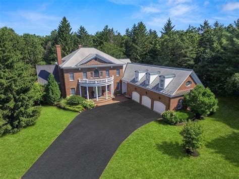 Homes for sale in boxford ma. View 42 photos for 26B Sagamore Ln, Boxford, MA 01921, a 4 bed, 6 bath, 7,000 Sq. Ft. single family home built in 2019 that was last sold on 11/10/2022. 