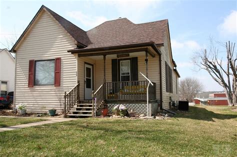 Homes for sale in centerville iowa. 514 W Van Buren St, Centerville, IA 52544 is contingent. View 25 photos of this 2 bed, 1 bath, 968 sqft. single family home with a list price of $59900. 