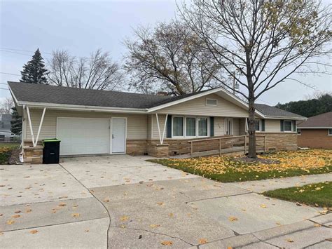 Homes for sale in chilton wi. Chilton, WI Condos for Sale. Sort. Recommended. $210,000. 2 Beds. 2.5 Baths. 1,727 Sq Ft. 914 Vogt Ln, Chilton, WI 53014. Showings begin April 6th with Open House from 10:30 am to 1 pm. Welcome home to this beautiful, bright, soaring ceilings condo. 2 bedrooms, 2 full baths, plus a half-bath in lower level. 
