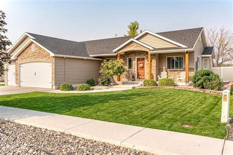 Homes for sale in chubbuck idaho. Homes for sale in Chubbuck - Idaho Rocky Mountain Real Estate. Most recent. 23. 4683 Independence Ave Chubbuck ID 83202. $ 474,900. 2734 sq ft 5 beds 3 baths. 50. 5293 … 