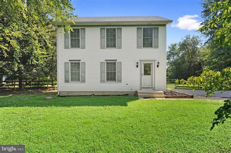 Homes for sale in clayton de. See photos and price history of this 3 bed, 2 bath, 1,044 Sq. Ft. recently sold home located at 1018 Longridge Rd, Clayton, DE 19938 that was sold on 01/12/2024 for $430000. 