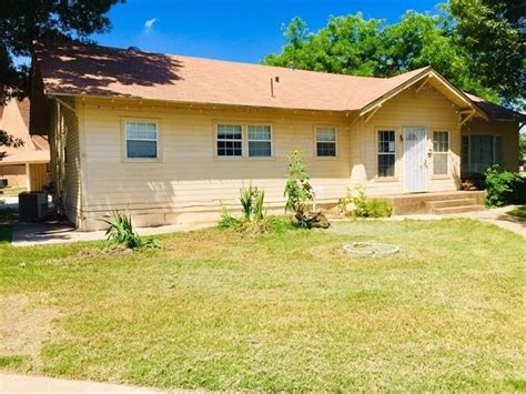 Homes for sale in coleman tx. Zillow has 49 photos of this $390,000 4 beds, 3 baths, 3,040 Square Feet single family home located at 1115 Austin St, Coleman, TX 76834 built in 1906. MLS #50070220. 