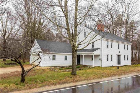 Homes for sale in deerfield nh. Recommended. $649,900. Studio. 1,796 Sq Ft. 24 Parade Rd, Deerfield, NH 03037. Spacious Cape style home complete with 2-car garage and a separate 2-unit rental building sited nicely on this 1.1A lot. An in-law dream! or apartments for rental income, the 2-unit building offers a 1bd apartment with bath and laundry and the 2nd floor apartment is ... 