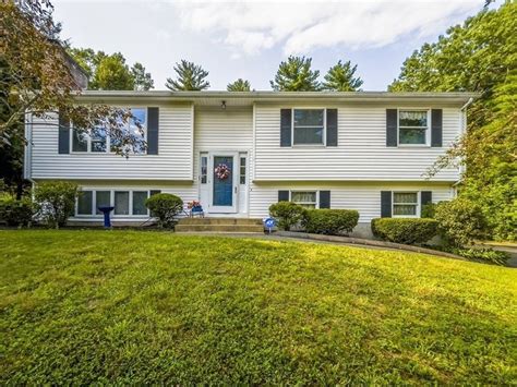 Homes for sale in easthampton ma. See photos and price history of this 6 bed, 2 bath, 3,184 Sq. Ft. recently sold home located at 42-44 Ferry St, Easthampton, MA 01027 that was sold on 06/29/2023 for $305000. 