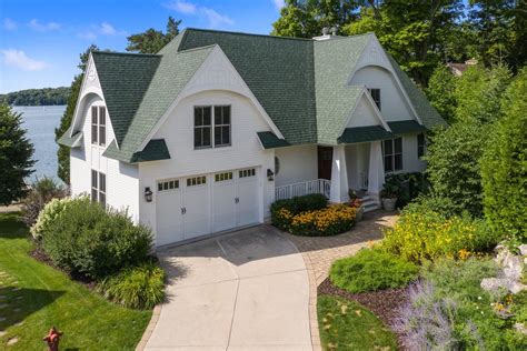Homes for sale in elkhart lake wi. Sold by South Central Non-Member. Sold - W6530 E Shoreland Rd, Elkhart Lake, WI - $3,000,000. View details, map and photos of this single family property with 4 bedrooms and 4 total baths. MLS# 1925839. 