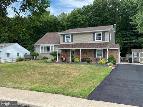 Homes for sale in fairless hills pa. The listing broker’s offer of compensation is made only to participants of the MLS where the listing is filed. Pennsylvania. Bucks County. Fairless Hills. 19030. 431 Andover Rd. Zillow has 23 photos of this $375,000 4 beds, 1 bath, 1,536 Square Feet single family home located at 431 Andover Rd, Fairless Hills, PA 19030 built in 1951. 