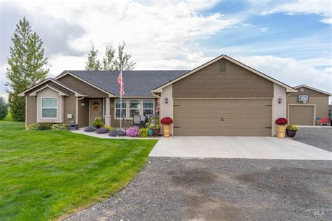 Homes for sale in filer idaho. Zillow has 27 homes for sale in 83328. View listing photos, review sales history, and use our detailed real estate filters to find the perfect place. 