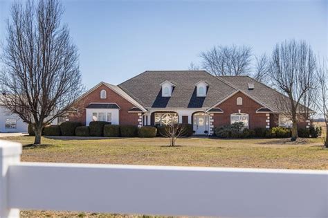 Homes for sale in gentry ar. Zillow has 113 homes for sale in Gentry AR. View listing photos, review sales history, and use our detailed real estate filters to find the perfect place. 
