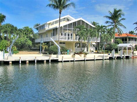 Homes for sale in islamorada fl. Florida. Monroe County. Islamorada. 33036. 442 Palm Dr. Zillow has 53 photos of this $4,595,000 4 beds, 3 baths, 2,058 Square Feet single family home located at 442 Palm Dr, Islamorada, FL 33036 built in 1977. MLS #609199. 