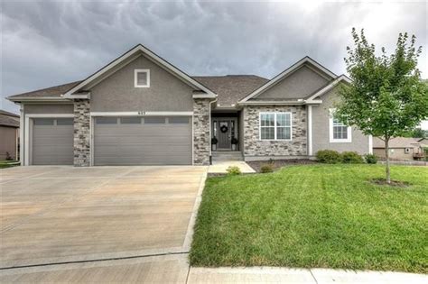 Homes for sale in kearney mo. Get the most details about Kearney on the fastest growing site - homes.com. Find an Agent ... Favorites; Notes; Saved Searches; Co-Shopper & Agent; Account Settings; Help; 47 Kearney Homes for Sale / 36. $499,900 New Construction. 4 Beds; 3 Baths; 2,734 Sq Ft; 1845 Falcon Ct, Kearney, MO 64060. The last opportunity to own a new home in … 