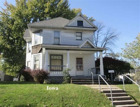 Homes for sale in keokuk iowa. Similar Homes For Sale Near Keokuk, IA. Comparison of 2721 Middle Rd, Keokuk, IA 52632 with Nearby Homes: $139,500. 3 bed; 1,306 sqft 1,306 square feet; 0.28 acre lot 0.28 acre lot; 5 Melody Ct. 