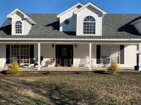 4 beds 4 baths 3,302 sq ft 542 Aqua Vista Dr, Killen, AL 35645 (256) 710-8348 Waterfront Home for sale in Lauderdale County, AL: Want on the water in a great subdivision with …. 
