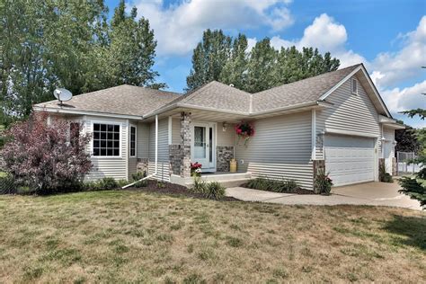 Homes for sale in lindstrom mn. Listed are all Lindstrom Homes For Sale, ranging in size from approximately 1,000 to over 4,700 square feet and in price from $74,900 to around $1,999,000. Each property is … 