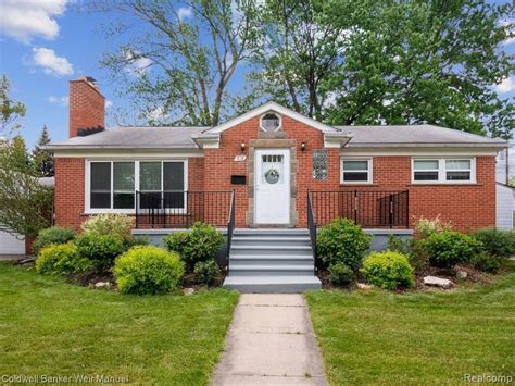 Homes for sale in madison heights mi. 2 beds 1 bath 744 sq ft 8,712 sq ft (lot) 613 W Hudson Ave, Madison Heights, MI 48071. (586) 286-6000. ABOUT THIS HOME. Madison Heights, MI home for sale. 2-bedroom, 2 upgraded full bathroom ranch-style home nestled in the heart of Madison Heights located walking distance from Huffman Park. 