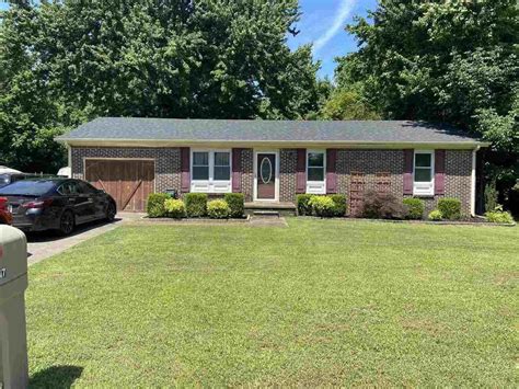 Homes for sale in martin tn. 106 Pine Cove Dr, Martin, TN 38237 is for sale. View 32 photos of this 3 bed, 2 bath, 1871 sqft. single family home with a list price of $189900. 