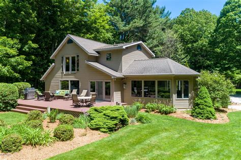 Homes for sale in muskegon. Browse real estate in 49445, MI. There are 93 homes for sale in 49445 with a median listing home price of $249,900. 