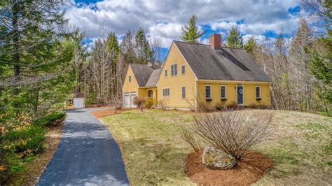 Homes for sale in new boston nh. 4 Beds. 2.5 Baths. Built 1985. 138 Town Farm Rd, New Boston, NH 03070. Come take a look at this adorable Colonial home located on a cul-de-sac in the sought-after town of New Boston! Sitting on 2.03 acres of rolling real estate, … 