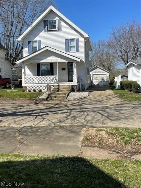 Homes for sale in newcomerstown ohio. Sold: 2 beds, 1 bath, 980 sq. ft. house located at 530 Chestnut, Newcomerstown, OH 43832 sold for $104,000 on Apr 8, 2024. MLS# 5015112. Talk about priced to sell and convenience! This 2 bedroom 1 ... 