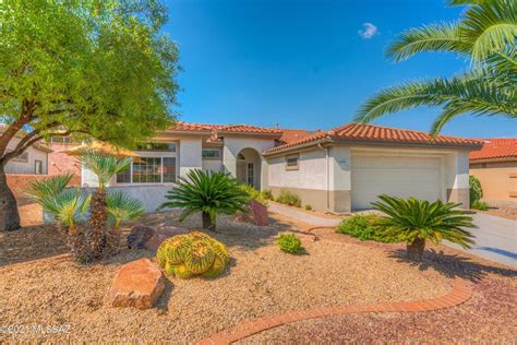 3.5 baths. 3,735 sq. ft. 13931 N Flint Peak Pl, Oro Valley, AZ 85755. Luxury Home for Sale in Oro Valley, AZ: Enjoy the easy, luxurious lifestyle living in the private, guard gated, golf community of Stone Canyon. This classic home has beautiful Catalina Mountain Views & is located on a large corner, private lot. . 