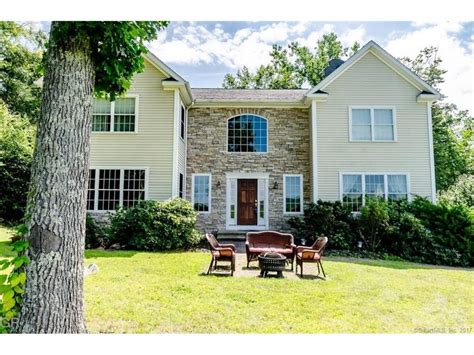 Homes for sale in oxford ct. 4-Bedroom Homes in Oxford, CT for Sale / 25. $379,900 . 4 Beds; 3.5 Baths; 2,888 Sq Ft; 173 Quaker Farms Rd, Oxford, CT 06478. This is a must see opportunity to own in Oxford, set back off the road, super private location. This home is called a 2 family on MLS, Town calls it a single with in law. Home was previously used for a business, there ... 