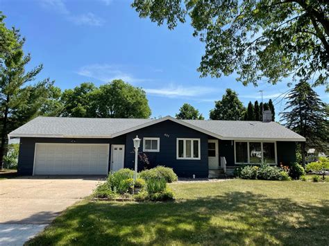 Homes for sale in paynesville mn. 2 Beds. 1 Full Bath. 2 Partial Baths. 1,567 Sq. Ft. 1 Photo. Map & Location. Street View. Introducing 19434 Pirz Lake Road in Paynesville. This 2 bedroom 2 bathroom home was built in 1970 with over 1,500 square feet of finished living space and sits on almost a 1/2 acre overlooking relaxing Pirz Lake. 