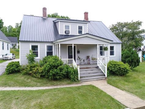 Homes for sale in pittsfield nh. Pittsfield, NH Houses for Sale. $349,000. 3 Beds. 1.5 Baths. 1,512 Sq Ft. 21 S Main St, Pittsfield, NH 03263. Offer Deadline: Monday, April 1, 2024, 4:00 pm. This Cozy cape sits up high overlooking a nice yard with peeks of the Suncook River. Offering 3 bedrooms, with a large Primary bedroom on the second floor with walk-in closet, storage in ... 