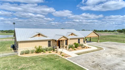 Homes for sale in pleasanton texas. Mobile/Manufactured Homes For Sale in Pleasanton, TX. Sort: New Listings. 14 homes . Use arrow keys to navigate. 0.69 ACRES. $224,000. 3bd. 2ba. 1,344 sqft (on 0.69 acres) 283 CACTUS RD, Pleasanton, TX 78064. Jason Gutierrez TREC #606443, BHHS Don Johnson, REALTORS. Use arrow keys to navigate ... 