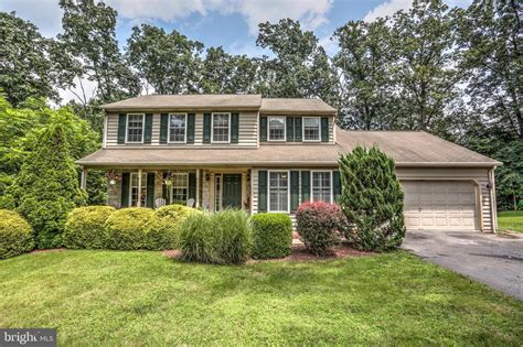 Homes for sale in quarryville. View 1 photos for 203 Meadow Ln, Quarryville, PA 17566, a 3 bed, 2 bath, 1,836 Sq. Ft. single family home built in 1999 that was last sold on 07/06/1999. 
