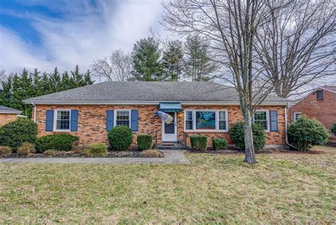 Homes for sale in roanoke va 24018. 3 baths. 2,500 sq ft. 6341 Christie Ln, Roanoke, VA 24018. 5 beds. 3.5 baths. 5,304 sq ft. 5573 Valley Dr, Roanoke, VA 24018. Nearby homes similar to 4414 Maple Leaf Ct SW … 